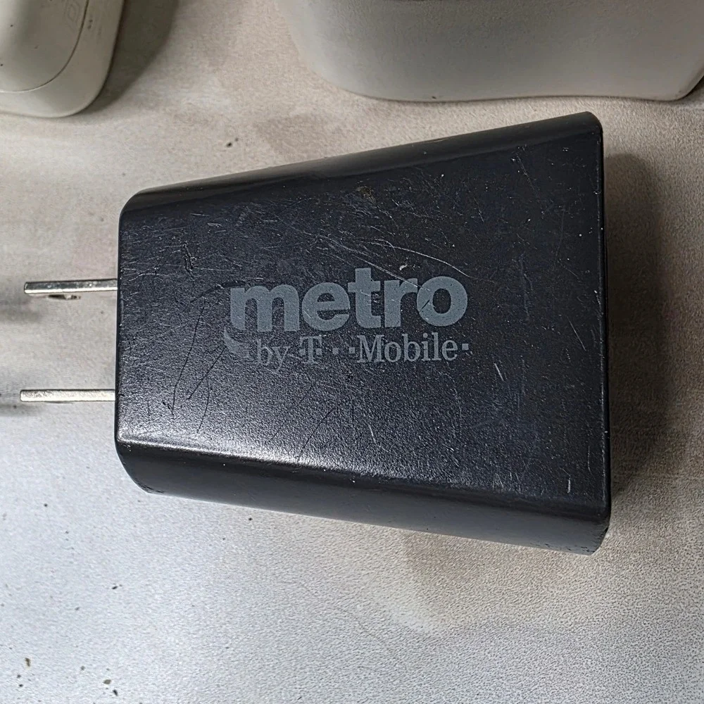 Mixed USB Wall Charger Adapter Lot Apple TCL Griffin ZTE Micro USB Cable 11pc W4